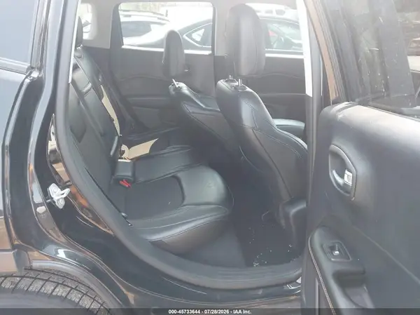 3C4NJCBB1JT285931 2018 JEEP COMPASS - Image 8