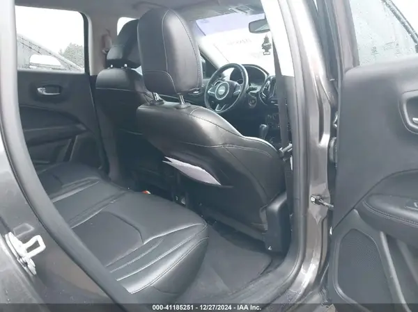 3C4NJCBB1JT327076 2018 JEEP COMPASS - Image 8