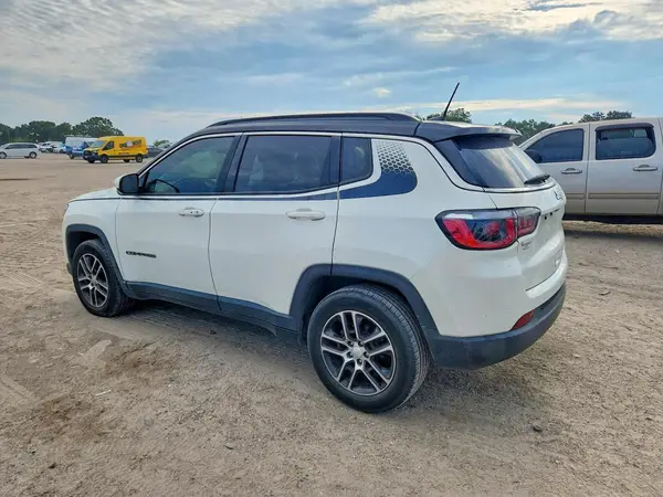 3C4NJCBB1JT327613 2018 JEEP COMPASS - Image 2