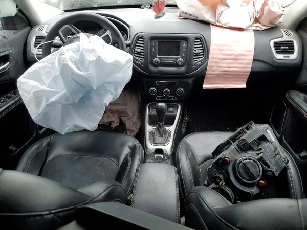 3C4NJCBB1JT344296 2018 JEEP COMPASS - Image 8