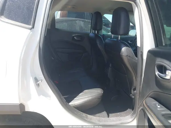 3C4NJCBB1JT368615 2018 JEEP COMPASS - Image 8