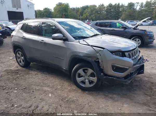 3C4NJCBB1JT374446 2018 JEEP COMPASS - Image 1