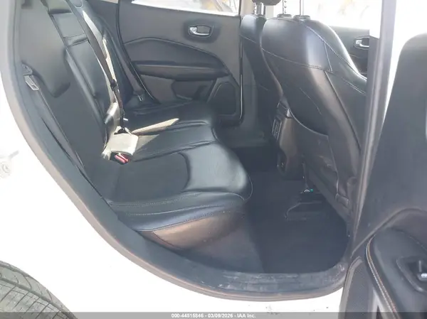 3C4NJCBB1JT374625 2018 JEEP COMPASS - Image 8