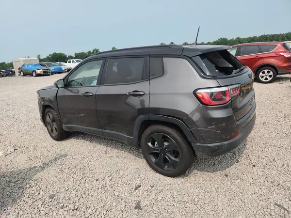3C4NJCBB1JT407929 2018 JEEP COMPASS - Image 2