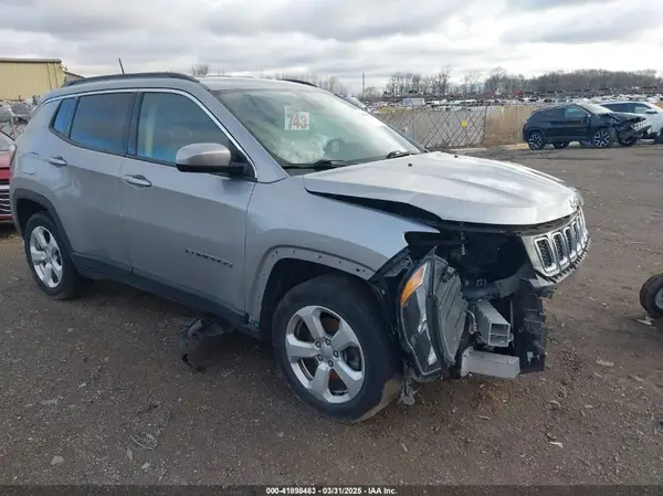 3C4NJCBB1JT419661 2018 JEEP COMPASS - Image 1