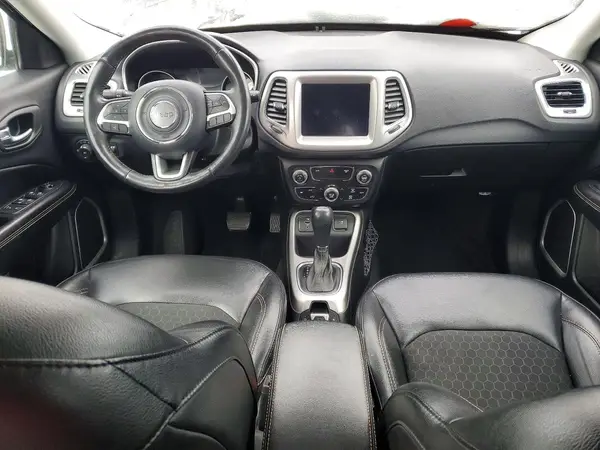 3C4NJCBB1JT425055 2018 JEEP COMPASS - Image 8