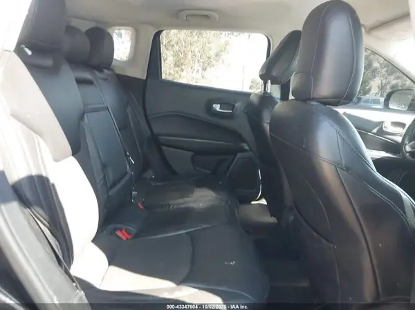 3C4NJCBB1JT438534 2018 JEEP COMPASS - Image 8