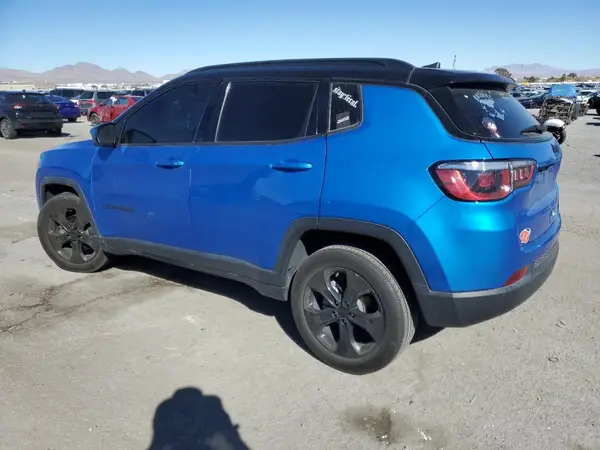 3C4NJCBB1JT486678 2018 JEEP COMPASS - Image 2