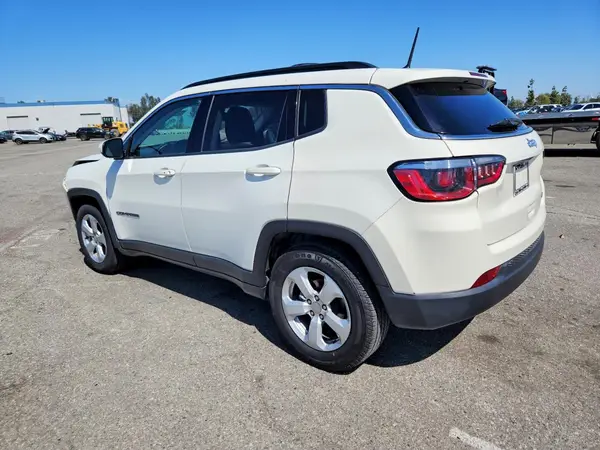 3C4NJCBB1JT489001 2018 JEEP COMPASS - Image 2