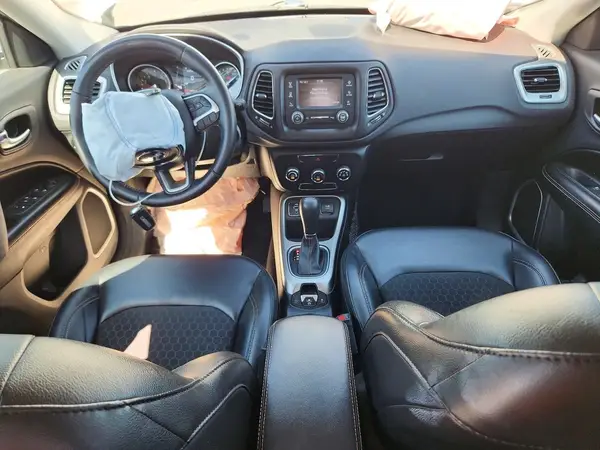 3C4NJCBB1JT489001 2018 JEEP COMPASS - Image 8