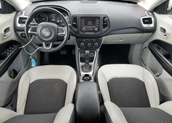 3C4NJCBB1JT494263 2018 JEEP COMPASS - Image 8