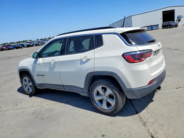 3C4NJCBB1JT495302 2018 JEEP COMPASS - Image 2