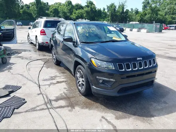 3C4NJCBB1JT500479 2018 JEEP COMPASS - Image 1