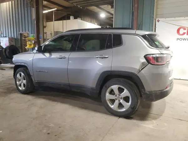 3C4NJCBB1JT502488 2018 JEEP COMPASS - Image 2
