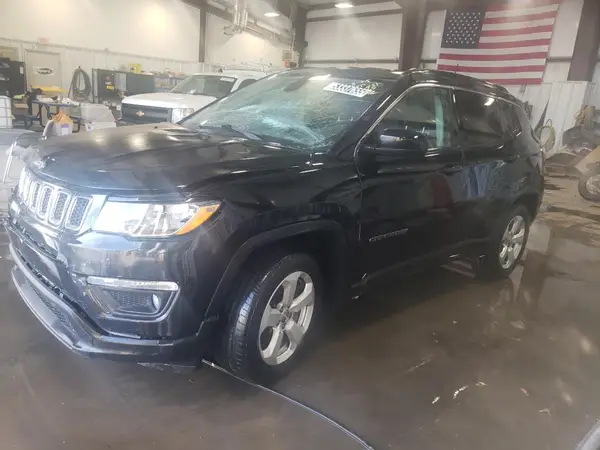 3C4NJCBB1JT502541 2018 JEEP COMPASS - Image 1