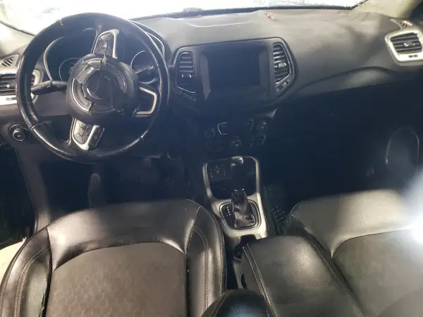 3C4NJCBB1JT502541 2018 JEEP COMPASS - Image 8