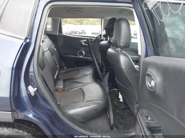 3C4NJCBB1KT636242 2019 JEEP COMPASS - Image 8