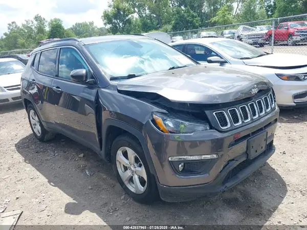 3C4NJCBB1KT658435 2019 JEEP COMPASS - Image 1