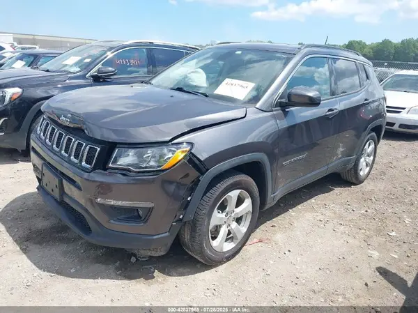 3C4NJCBB1KT658435 2019 JEEP COMPASS - Image 2