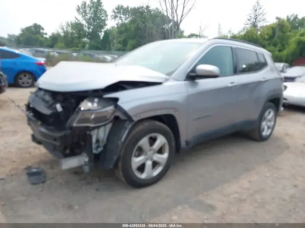 3C4NJCBB1KT667295 2019 JEEP COMPASS - Image 2