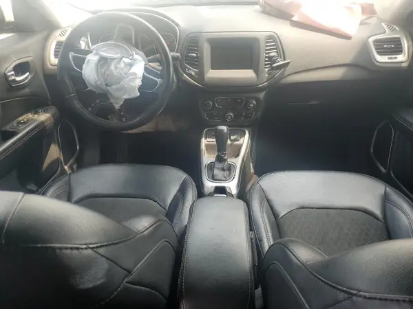 3C4NJCBB1KT677504 2019 JEEP COMPASS - Image 8