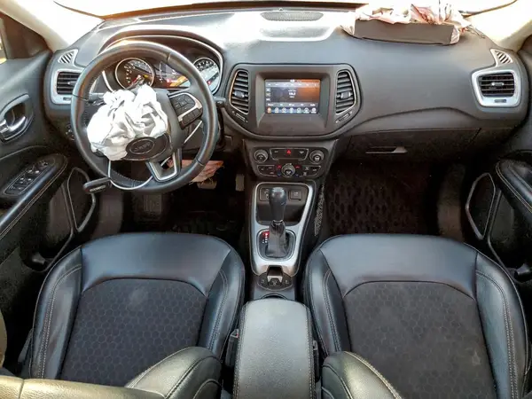 3C4NJCBB1KT699308 2019 JEEP COMPASS - Image 8