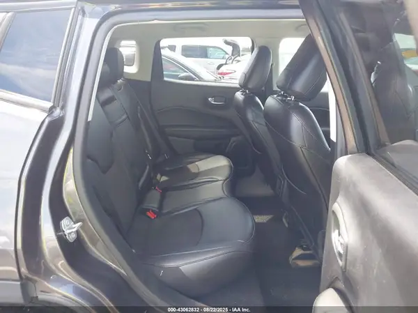 3C4NJCBB1KT756106 2019 JEEP COMPASS - Image 8