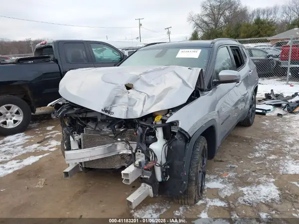3C4NJCBB1KT815185 2019 JEEP COMPASS - Image 2