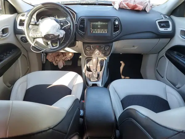 3C4NJCBB1KT832228 2019 JEEP COMPASS - Image 8