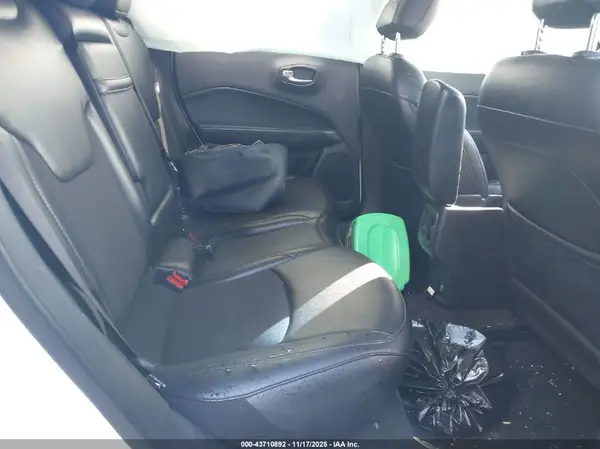 3C4NJCBB1KT844010 2019 JEEP COMPASS - Image 8