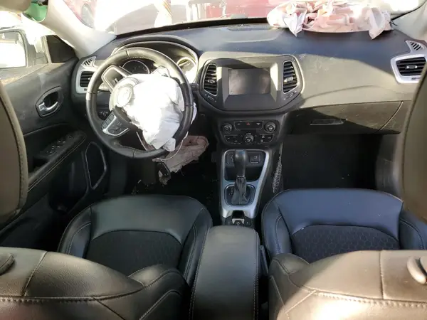 3C4NJCBB1KT851460 2019 JEEP COMPASS - Image 8