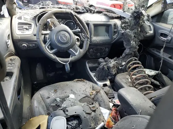 3C4NJCBB1KT852009 2019 JEEP COMPASS - Image 8