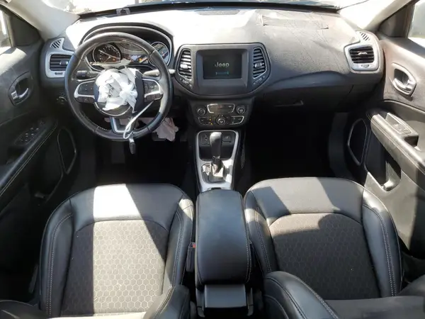 3C4NJCBB1KT855704 2019 JEEP COMPASS - Image 8