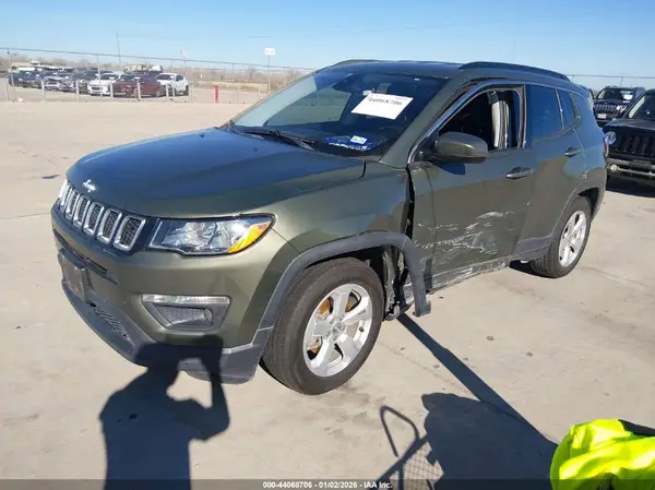 3C4NJCBB1LT133926 2020 JEEP COMPASS - Image 2