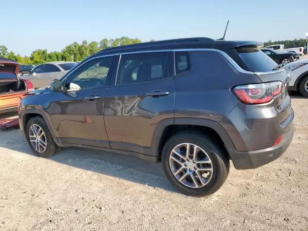 3C4NJCBB1LT205711 2020 JEEP COMPASS - Image 2