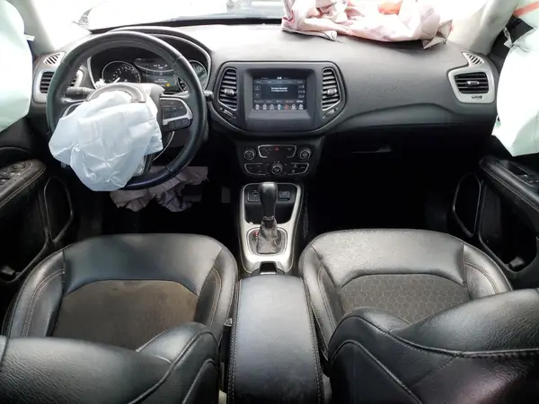 3C4NJCBB1LT225067 2020 JEEP COMPASS - Image 8