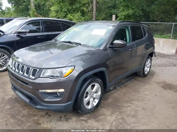 3C4NJCBB1MT518615 2021 JEEP COMPASS - Image 2