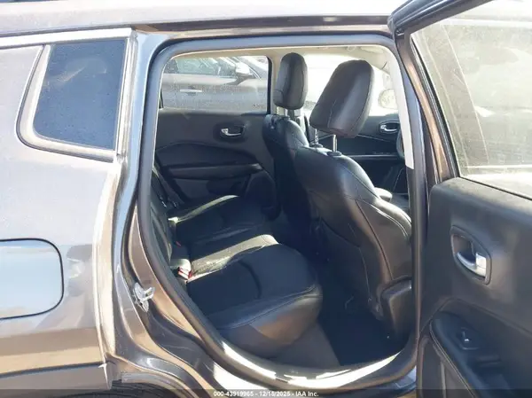 3C4NJCBB1MT585747 2021 JEEP COMPASS - Image 8