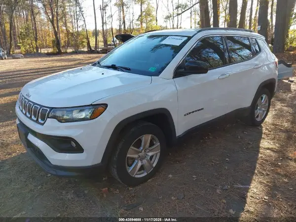 3C4NJCBB1NT138501 2022 JEEP COMPASS - Image 2