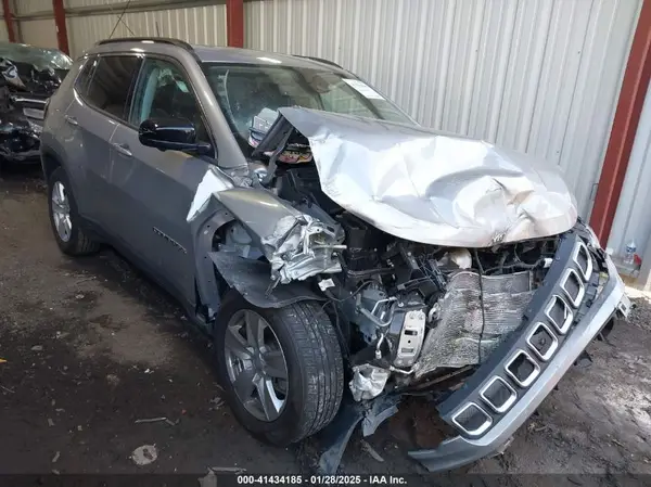 3C4NJCBB1NT139082 2022 JEEP COMPASS - Image 1