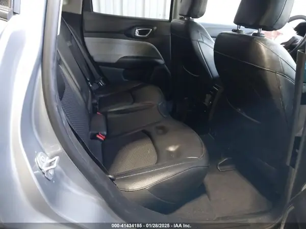 3C4NJCBB1NT139082 2022 JEEP COMPASS - Image 8