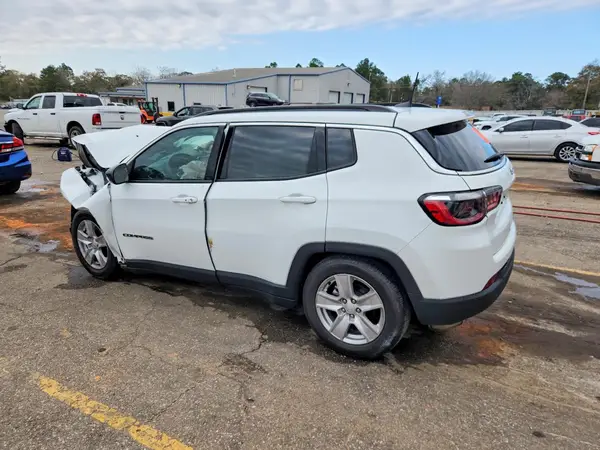 3C4NJCBB1NT211057 2022 JEEP COMPASS - Image 2
