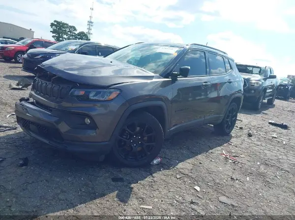 3C4NJCBB1NT225055 2022 JEEP COMPASS - Image 2