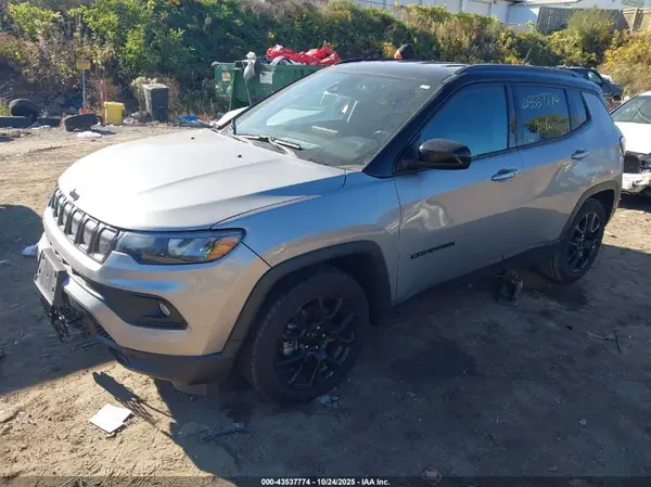 3C4NJCBB1NT234807 2022 JEEP COMPASS - Image 2