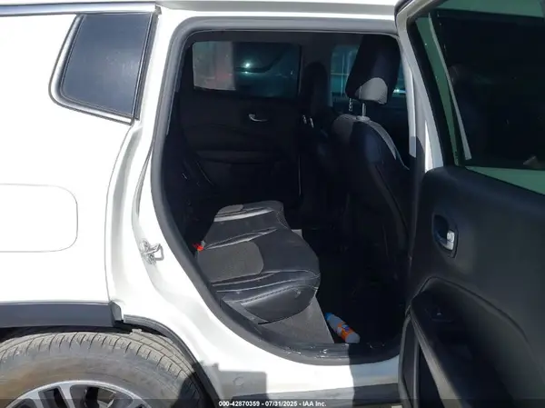 3C4NJCBB2HT598013 2017 JEEP COMPASS - Image 8