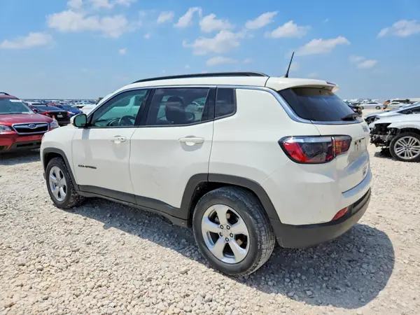 3C4NJCBB2HT624920 2017 JEEP COMPASS - Image 2