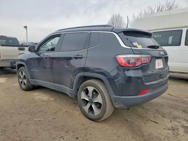 3C4NJCBB2HT643032 2017 JEEP COMPASS - Image 2