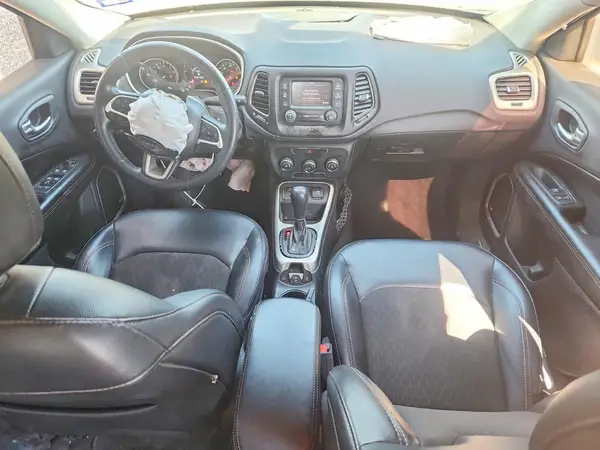 3C4NJCBB2HT643080 2017 JEEP COMPASS - Image 8