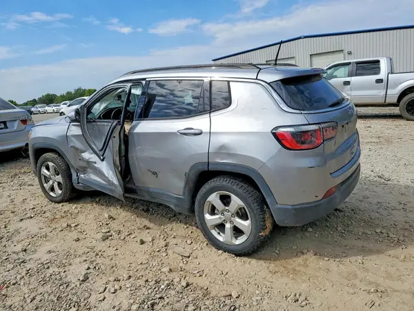 3C4NJCBB2HT658758 2017 JEEP COMPASS - Image 2