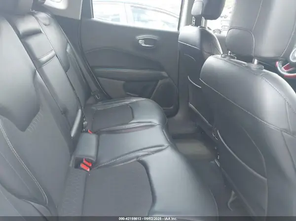 3C4NJCBB2JT105839 2018 JEEP COMPASS - Image 8